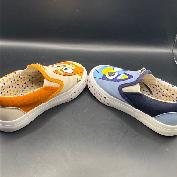 Bluey and Bingo Size 10 girls Slip-On Shoes - Orange and Blue - Picture 5 of 9